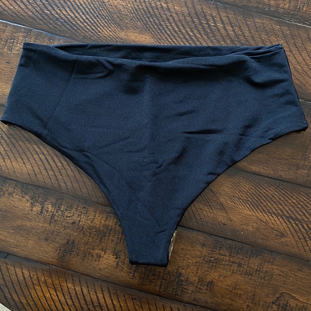 Black high waisted high leg bikini bottoms